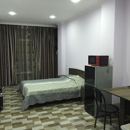 Apartment Pshavela 16 バトゥーミ エクステリア 写真